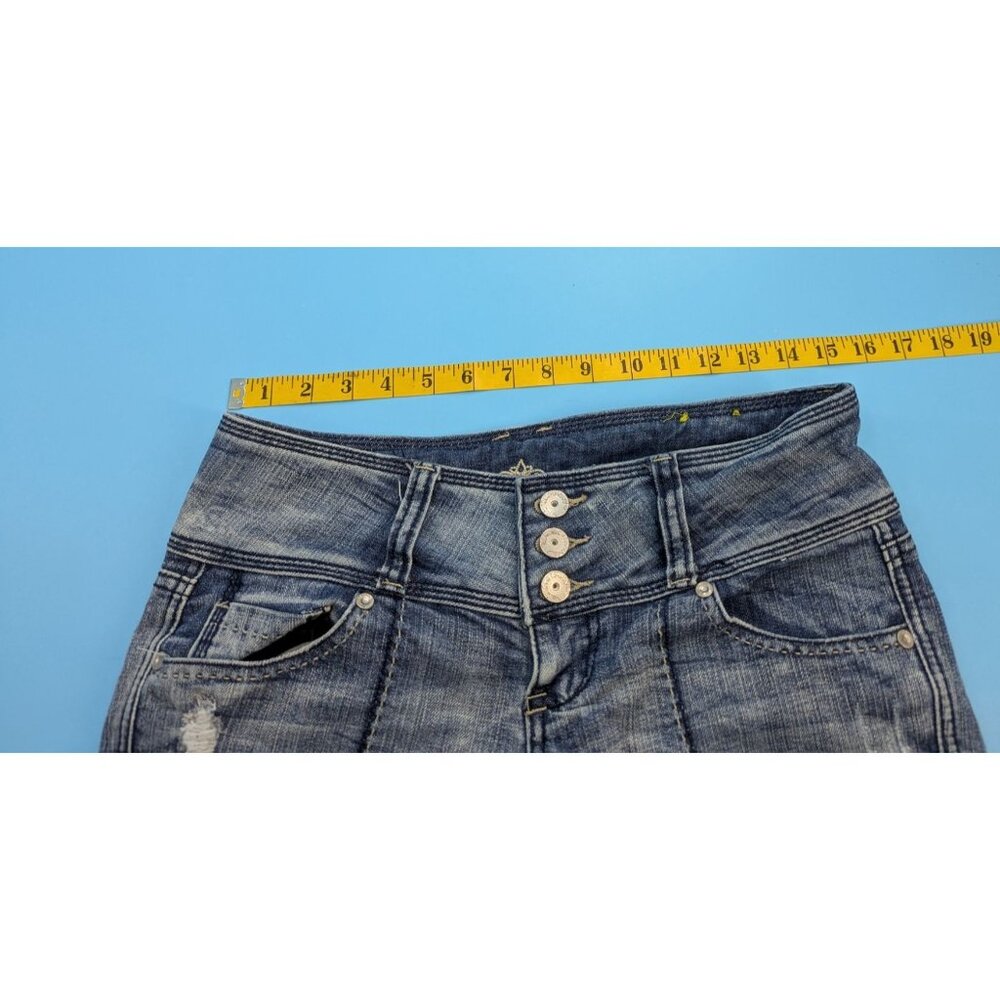 Almost Famous Button Up Cuffed Capri Vintage - image 3